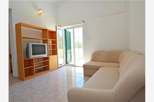 House K1, for 13 persons