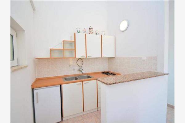 House K1, for 13 persons