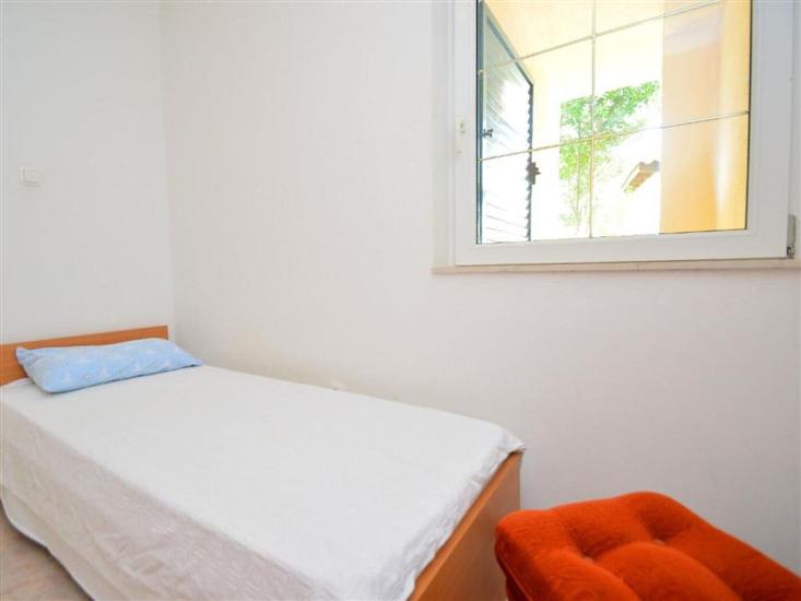 House K1, for 13 persons