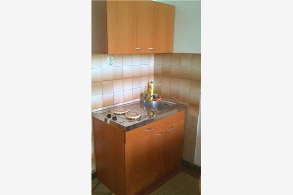 Room S3, for 3 persons