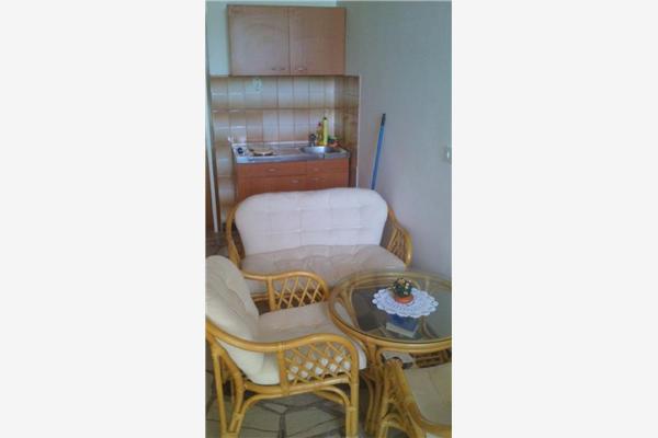 Room S3, for 3 persons