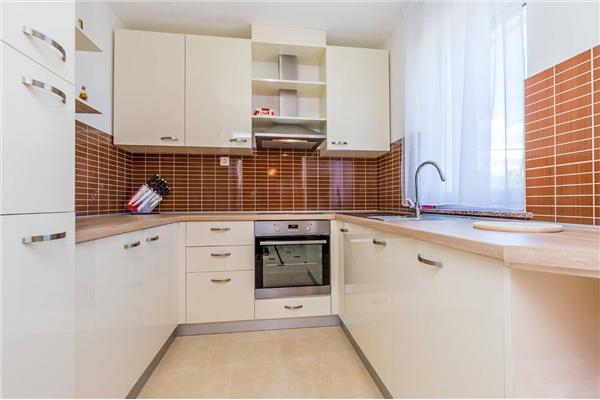 Apartment A1, for 5 persons