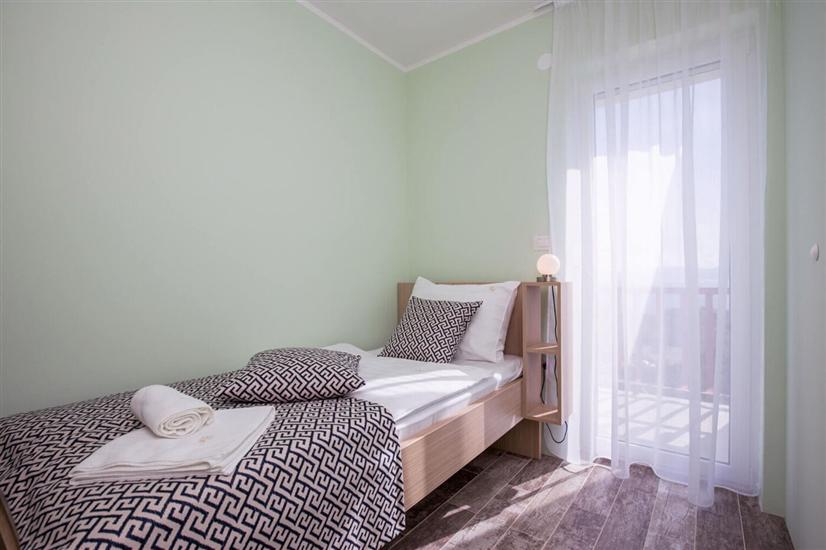 Apartment A1, for 5 persons