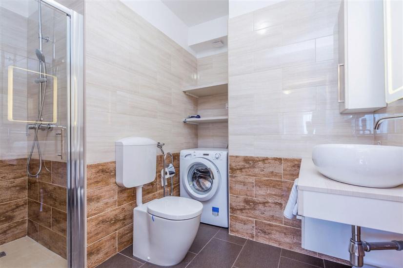 Apartment A1, for 5 persons