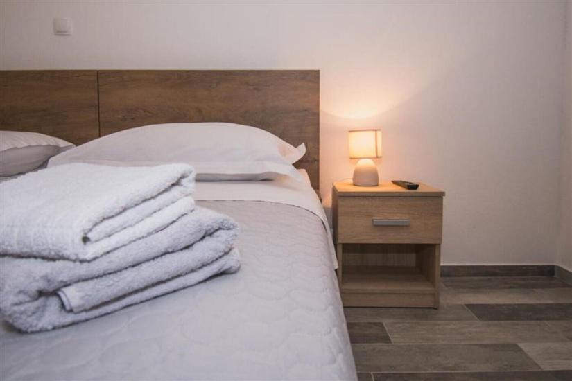 Room S3, for 4 persons