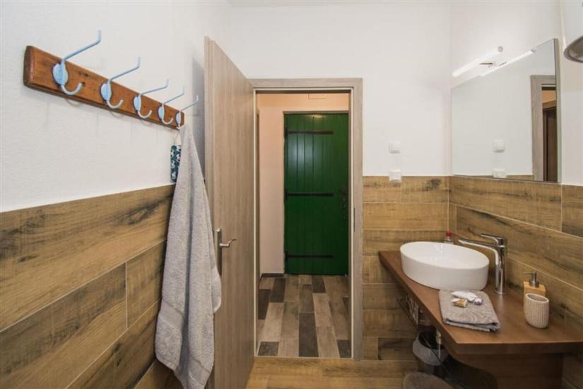 Room S3, for 4 persons