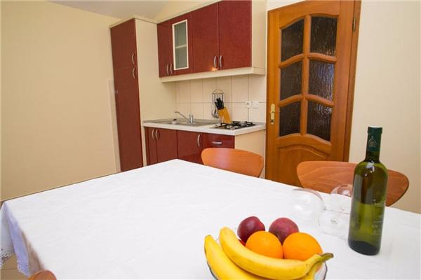Apartment A2, for 3 persons