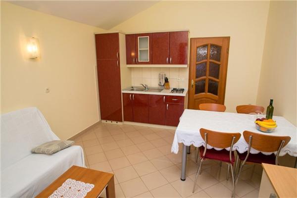 Apartment A2, for 3 persons