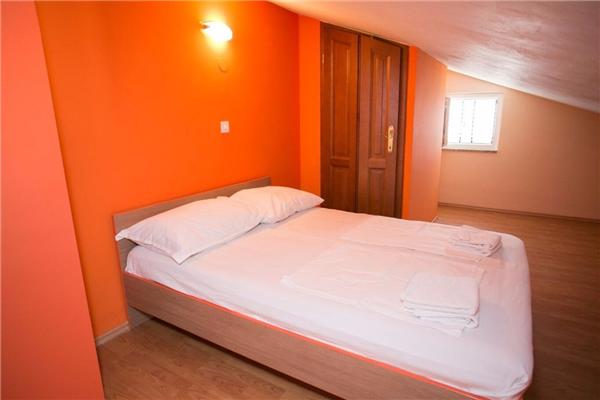 Apartment A3, for 7 persons