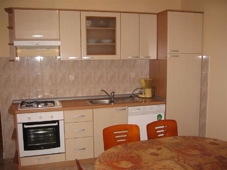 Apartment A4, for 5 persons