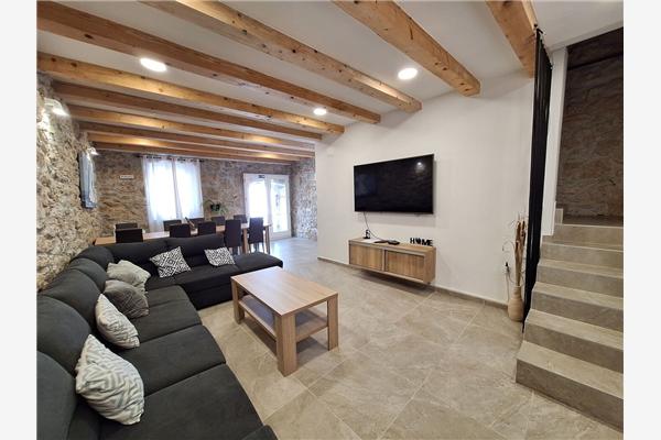 House K1, for 16 persons