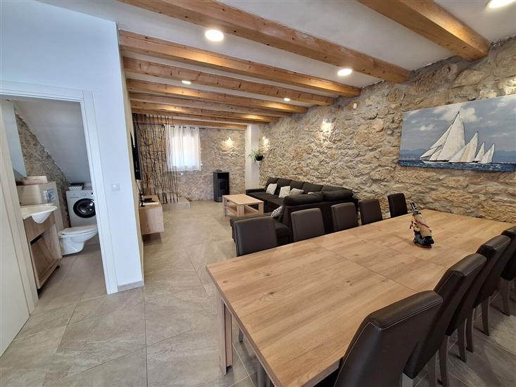 House K1, for 16 persons