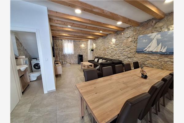 House K1, for 16 persons