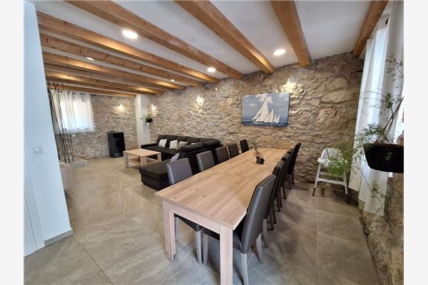 House K1, for 16 persons