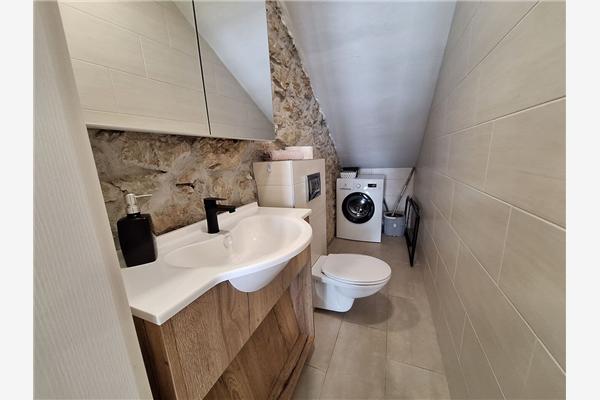 House K1, for 16 persons