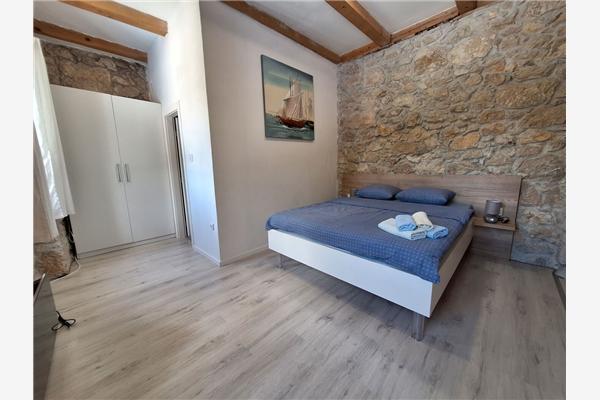 House K1, for 16 persons