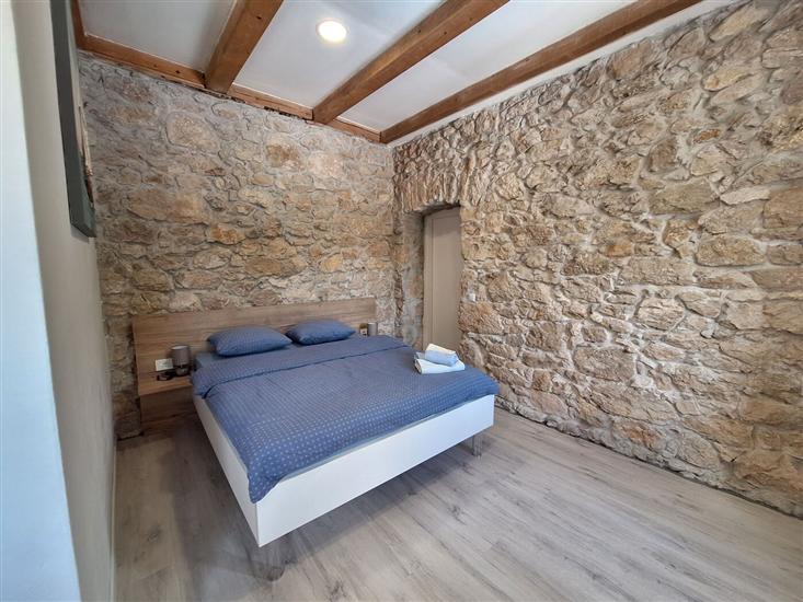 House K1, for 16 persons