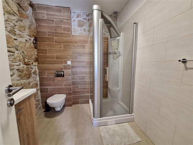 House K1, for 16 persons