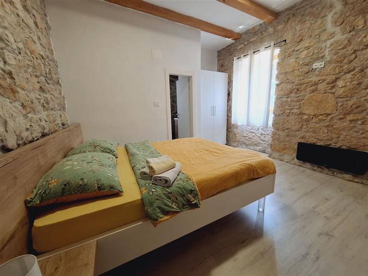 House K1, for 16 persons