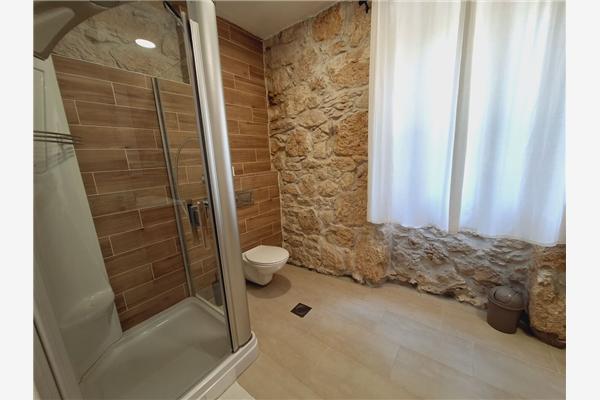 House K1, for 16 persons