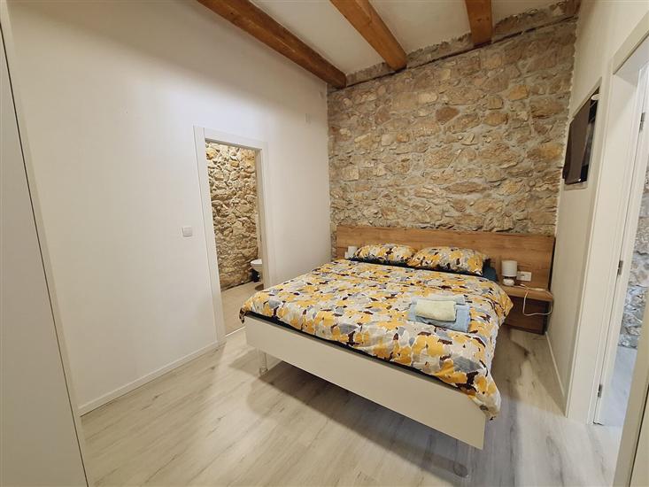 House K1, for 16 persons