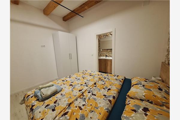 House K1, for 16 persons