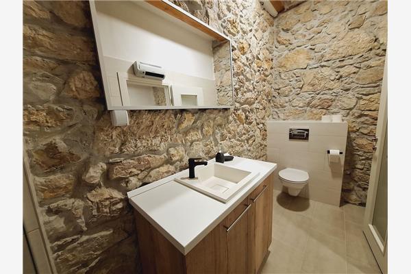 House K1, for 16 persons