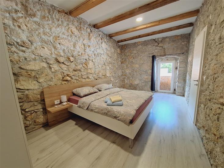 House K1, for 16 persons