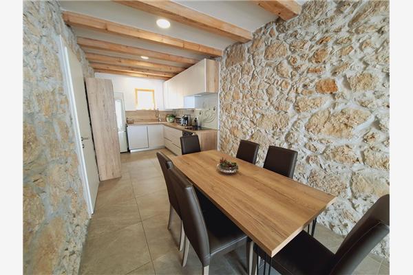 House K1, for 16 persons