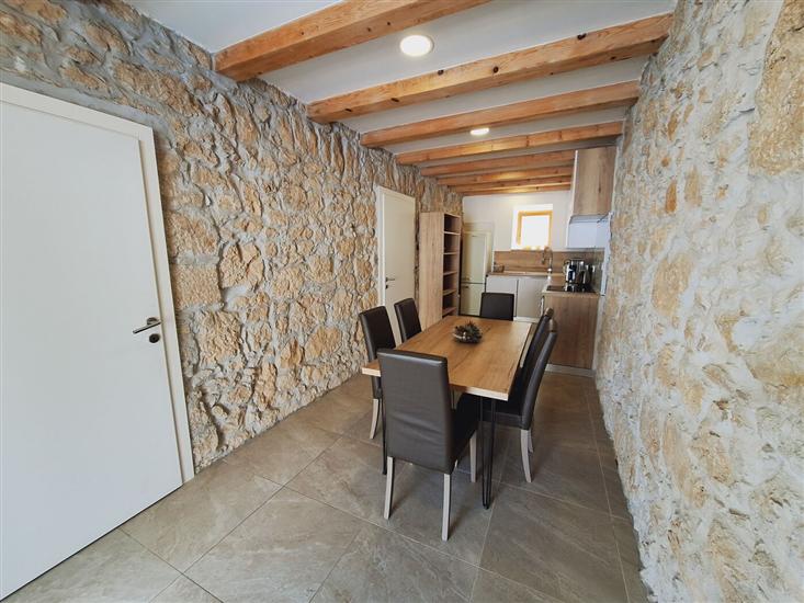 House K1, for 16 persons