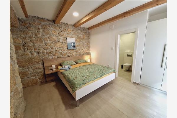 House K1, for 16 persons