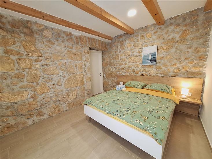 House K1, for 16 persons