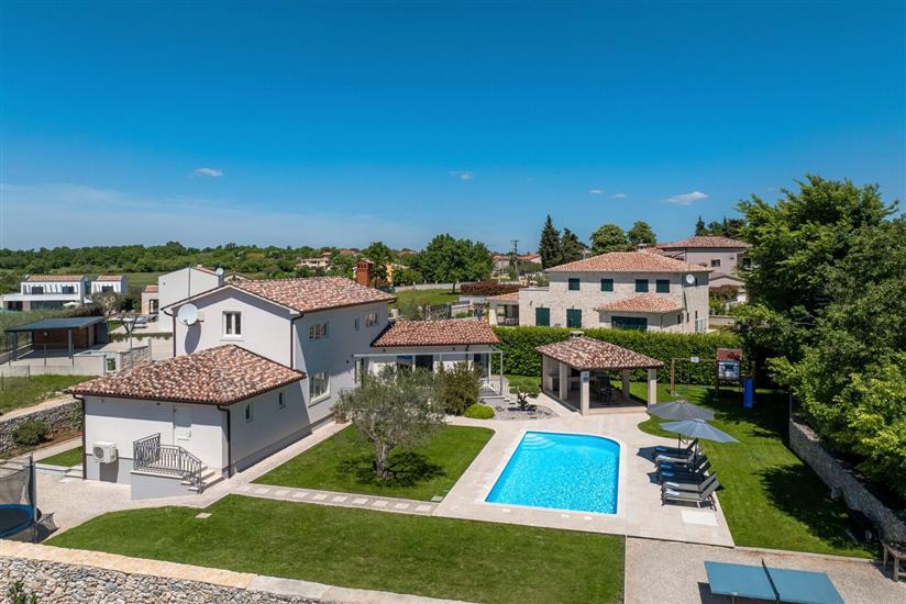 Villa Gemini s bazenom