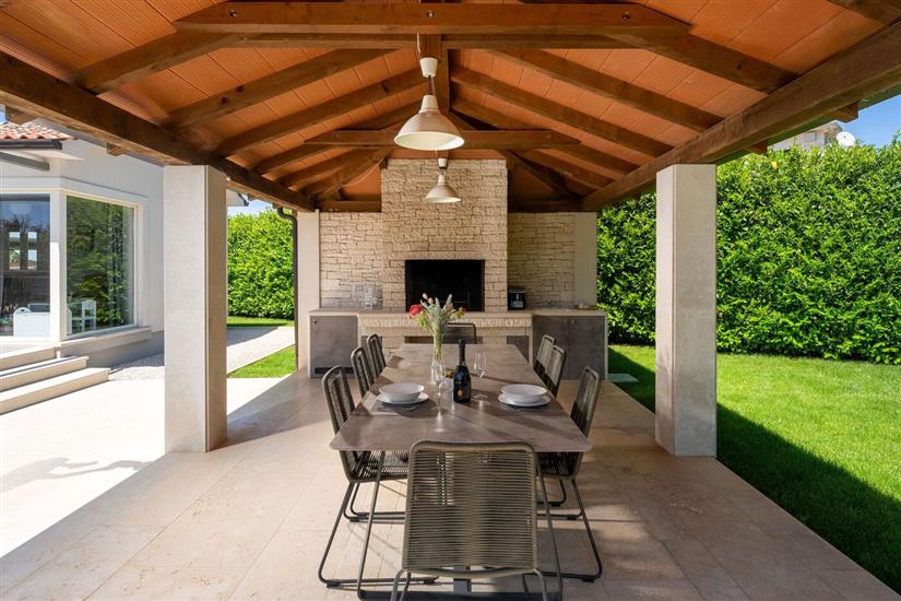 Villa Gemini s bazenom