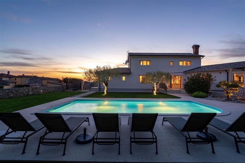 Villa Gemini s bazenom