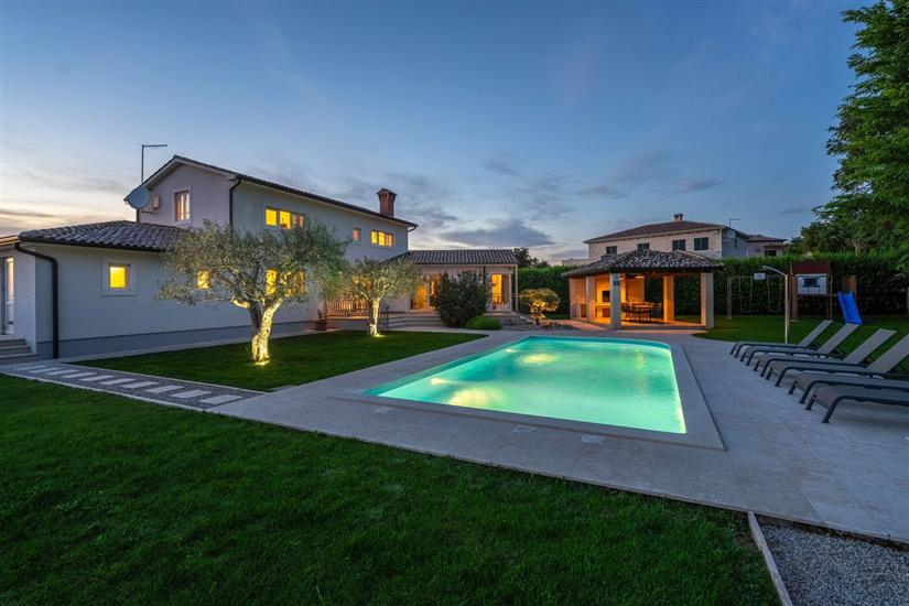 Villa Gemini s bazenom