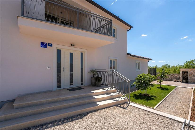 Villa Gemini s bazenom