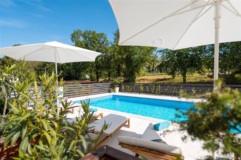 Apartment Residence Mala 2 s bazenom i whirlpool-om