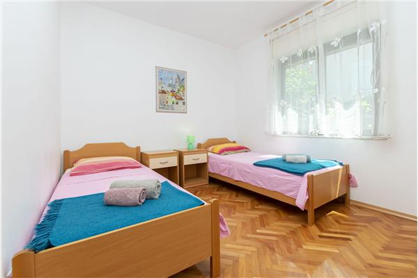 House K1, for 8 persons