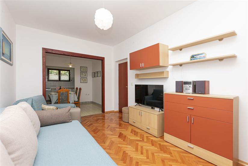 House K1, for 8 persons