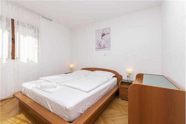 Apartment A1, for 6 persons