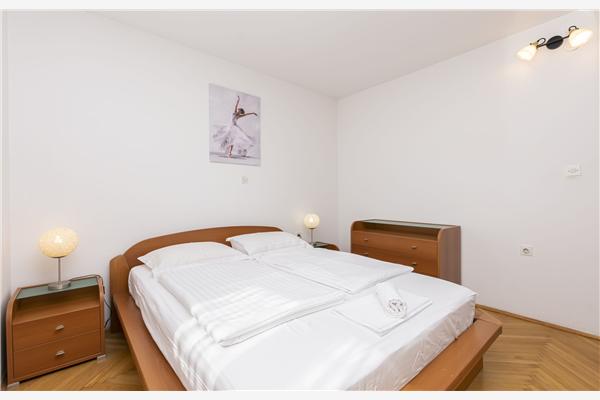 Apartment A1, for 6 persons