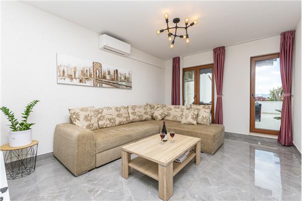 Apartment A1, for 6 persons