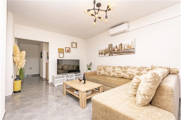 Apartment A1, for 6 persons