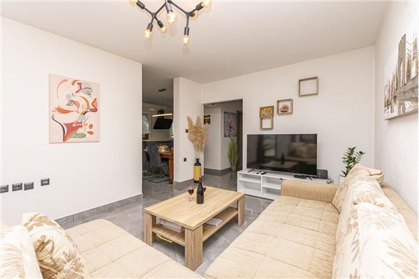 Apartment A1, for 6 persons