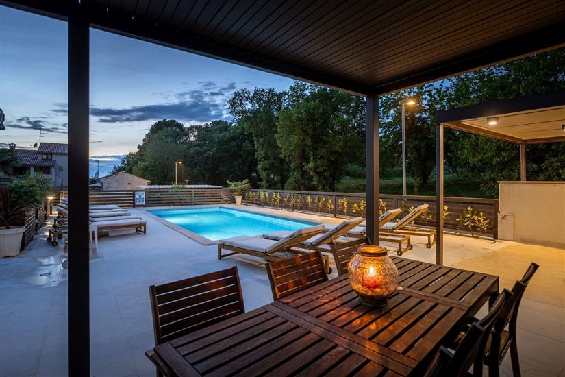 Apartment Residence Mala 3  s bazenom i whirlpool-om