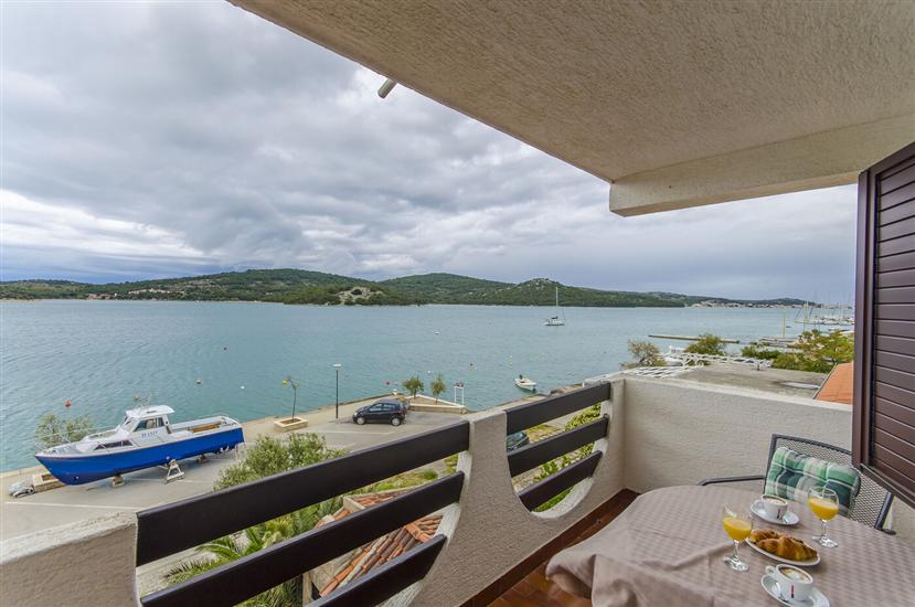 Room S22, for 2 persons