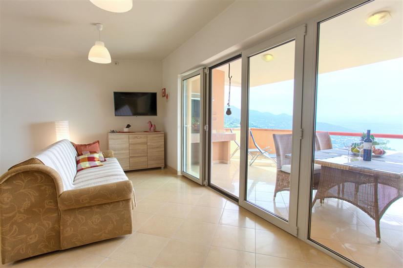 Apartment A1, for 5 persons