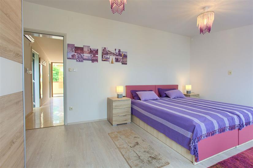 Apartment A1, for 5 persons