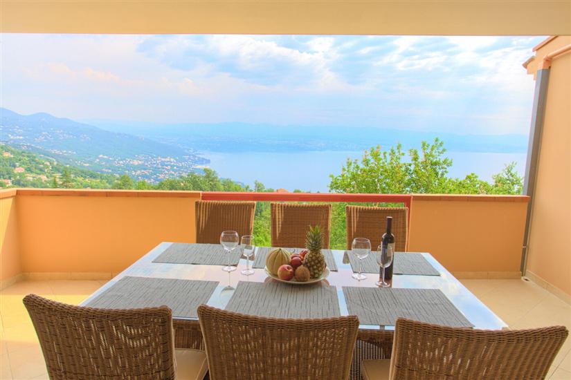 Apartment A1, for 5 persons